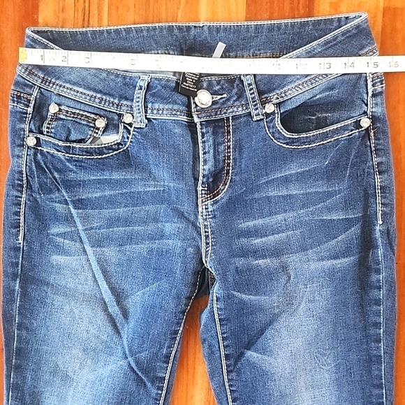 BOOTCUT Jeans w/ Jeweled Back Pockets & Front Button😍 Some Stretch, Size 6👌 - Picture 5 of 7